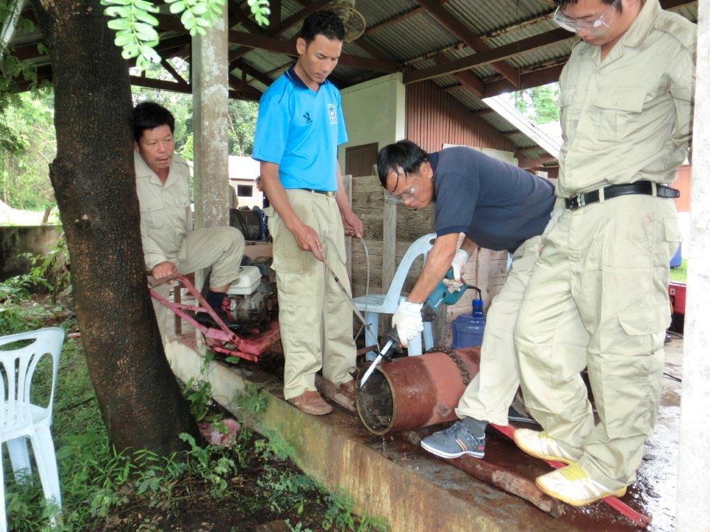 レシプロソーによる爆弾カット実習